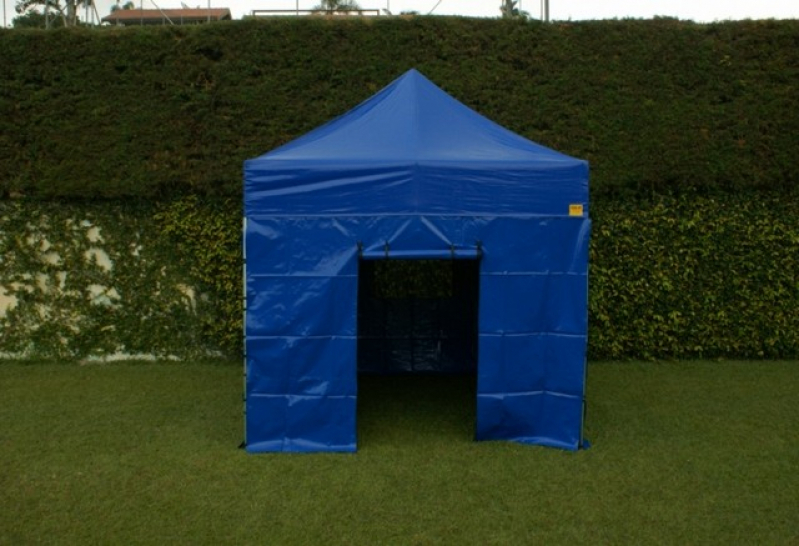 tenda sanfonada com fechamento lateral